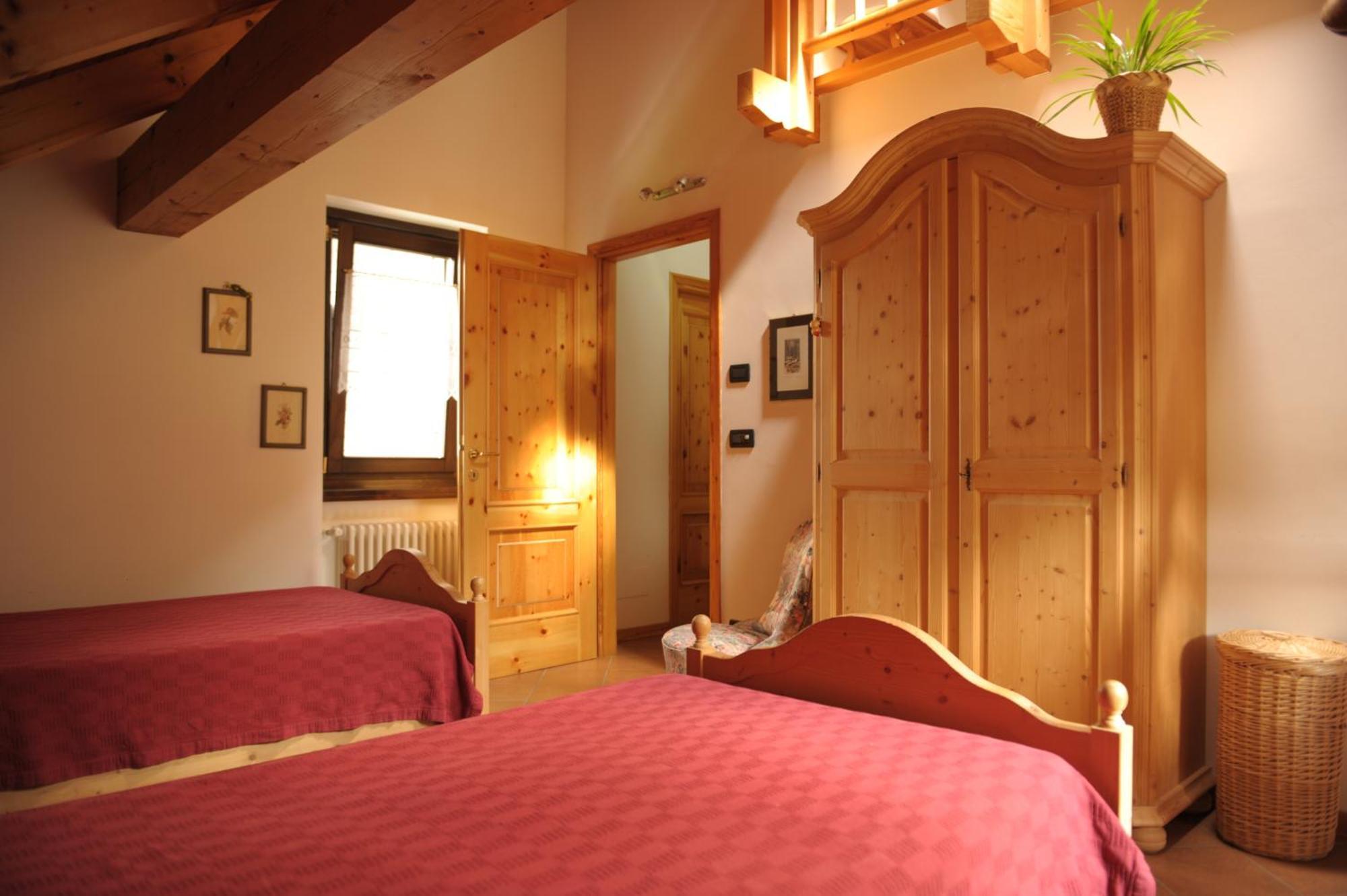 B&B Scotty & Co. Susa Esterno foto